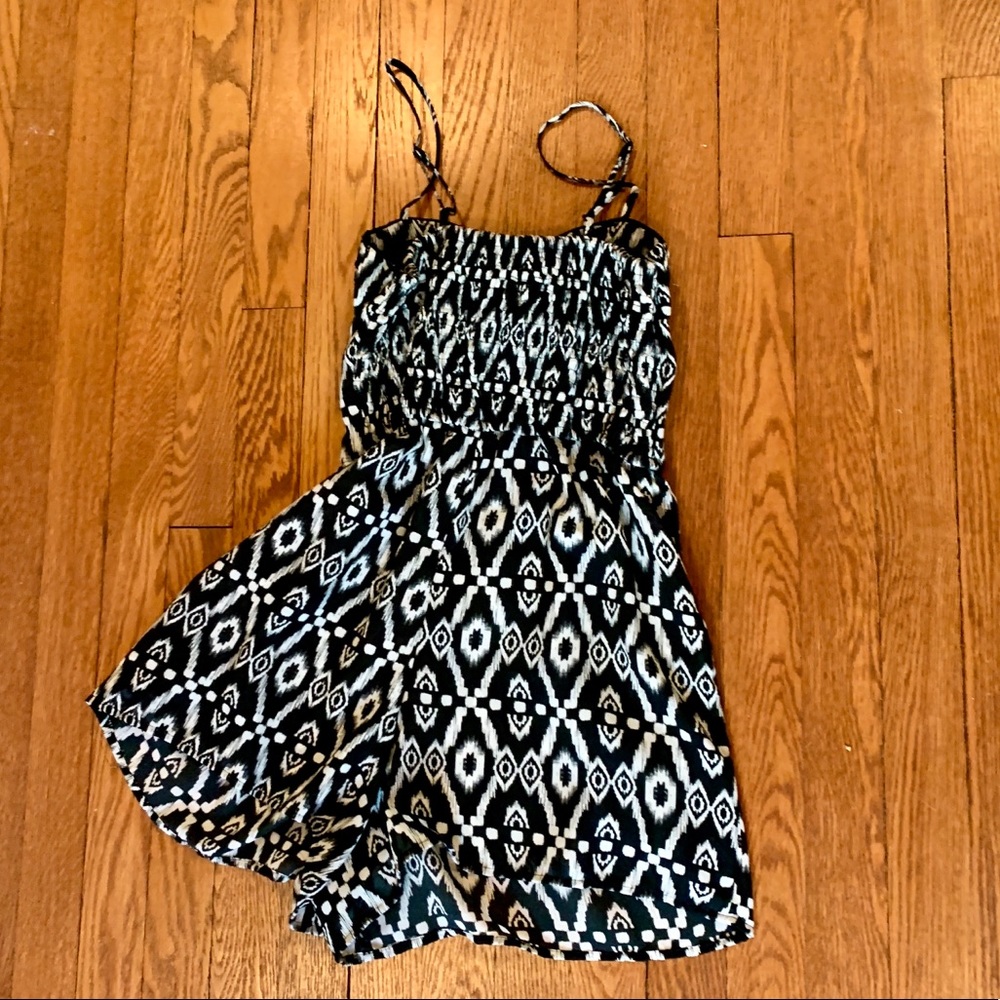 Black & White Printed Women's Romper Shorts - Picture 5 of 6